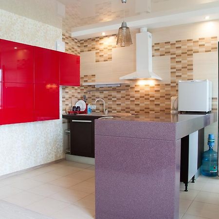 Apartment on Bogatyrskaya 6a Kiev Eksteriør bilde