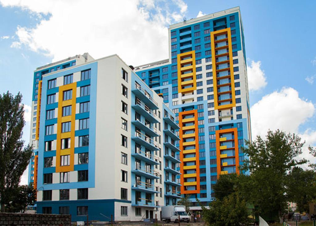 Apartment on Bogatyrskaya 6a Kiev Eksteriør bilde